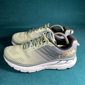 Size 10 - Women’s Hoka One Clifton 6 multicolor shoes